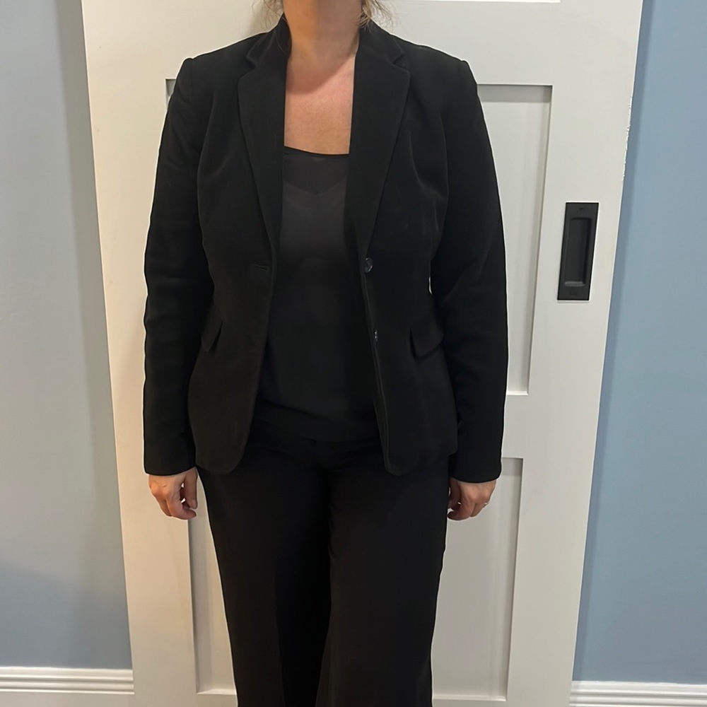 Banana Republic black velvet blazer with back detail size 8